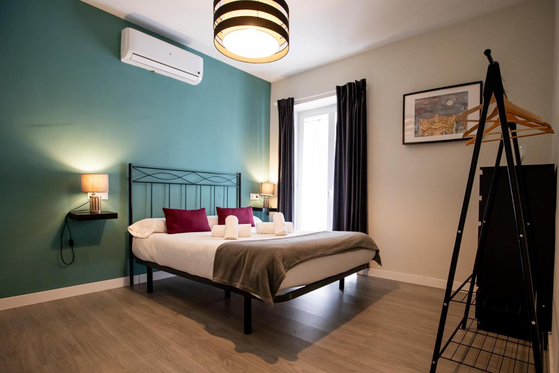 Apartamentos Dona Concha Севиля Екстериор снимка