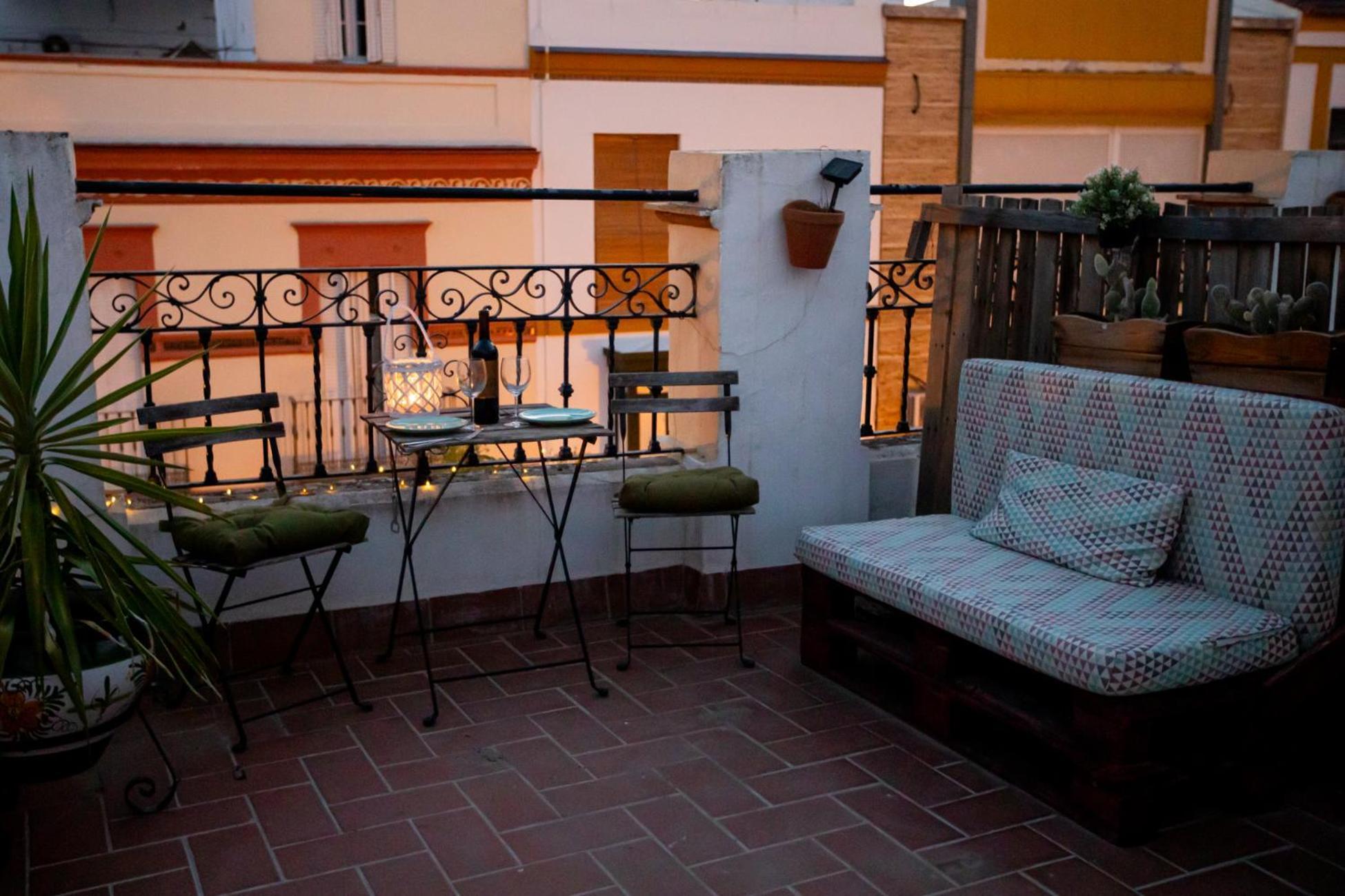 Apartamentos Dona Concha Севиля Екстериор снимка